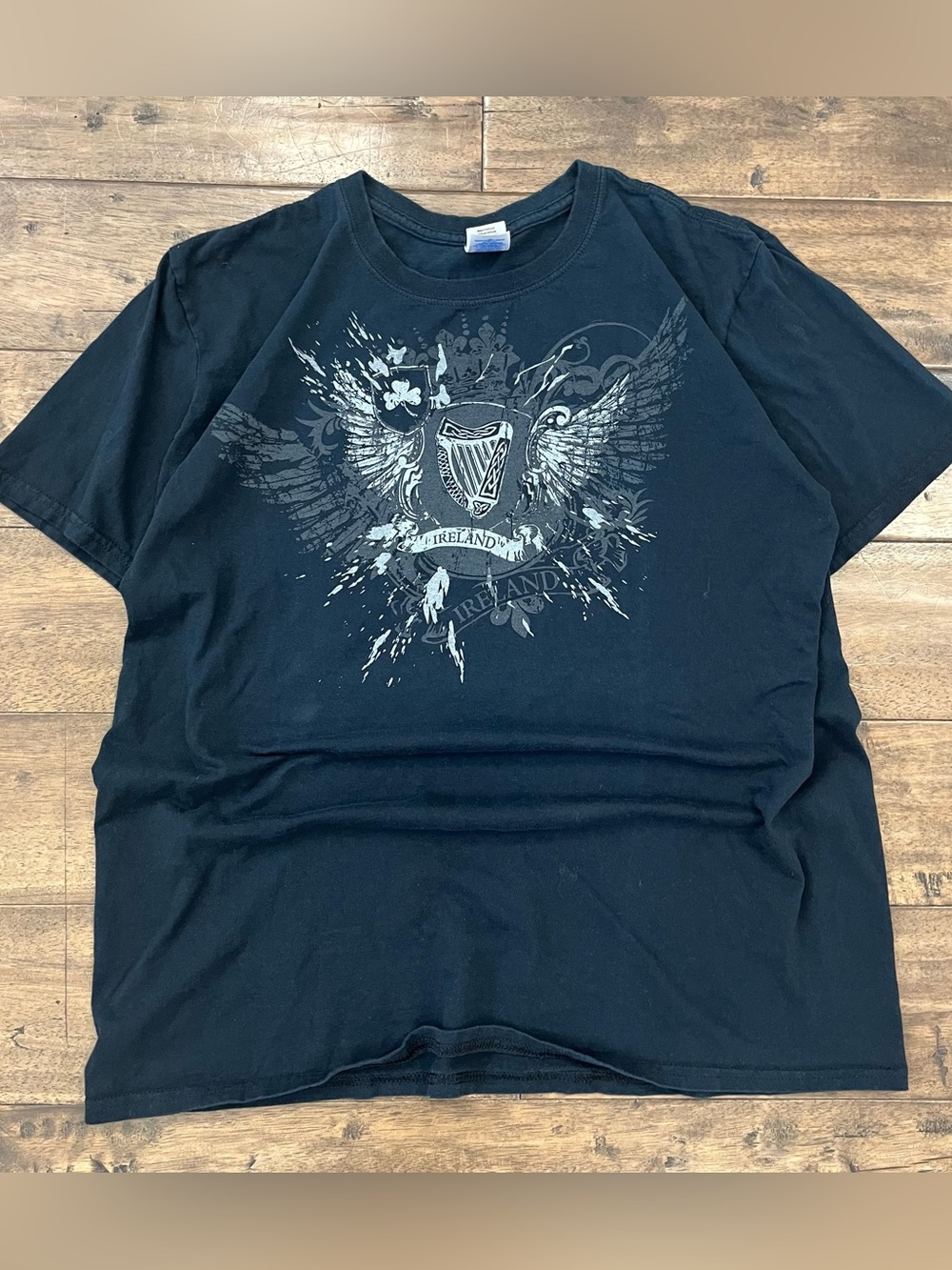 Vintage Men’s Black Y2K Ireland Graphic Design Size L #irish #Y2K #Vintage